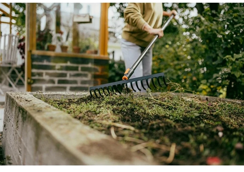 Universālas grābeklis Fiskars OneClick 1080678. 40 cm