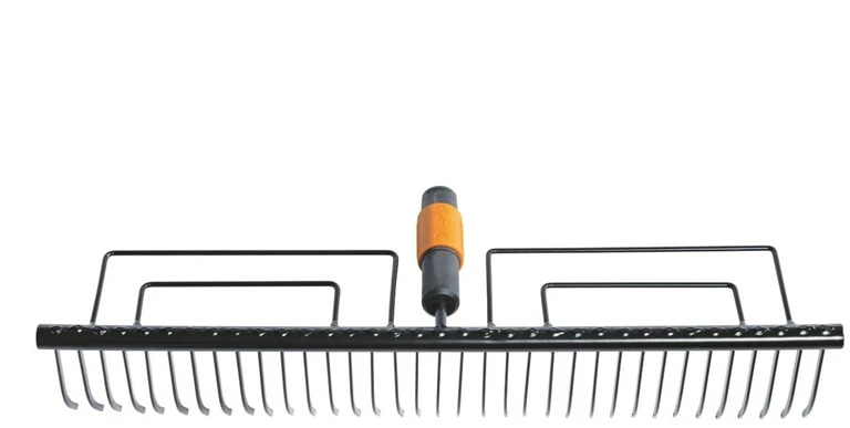 Universalus šieno grėblys Fiskars QuikFit 135514/1000656, be rankenos, 570 mm, juodas.