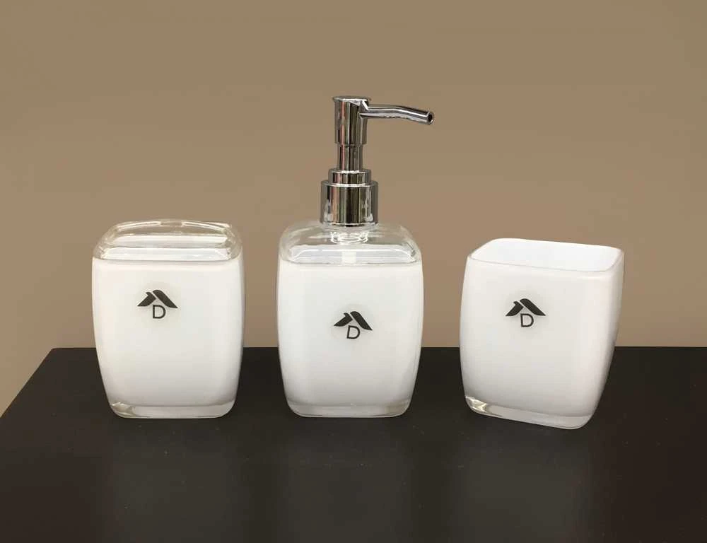 Domoletti ACRYLIC TOOTHBRUSH HOLDER. SIZE/7X7X9CM