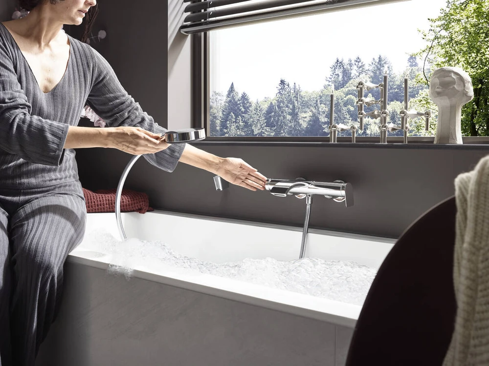 Vonios maišytuvas Hansgrohe Vivenis 75420000, chromo spalvos.