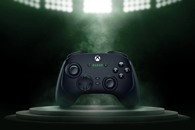 Razer | Belaidis „Esports“ valdiklis, skirtas „XBOX“ / asmeniniam kompiuteriui | Wolverine V3 Pro | Juodas