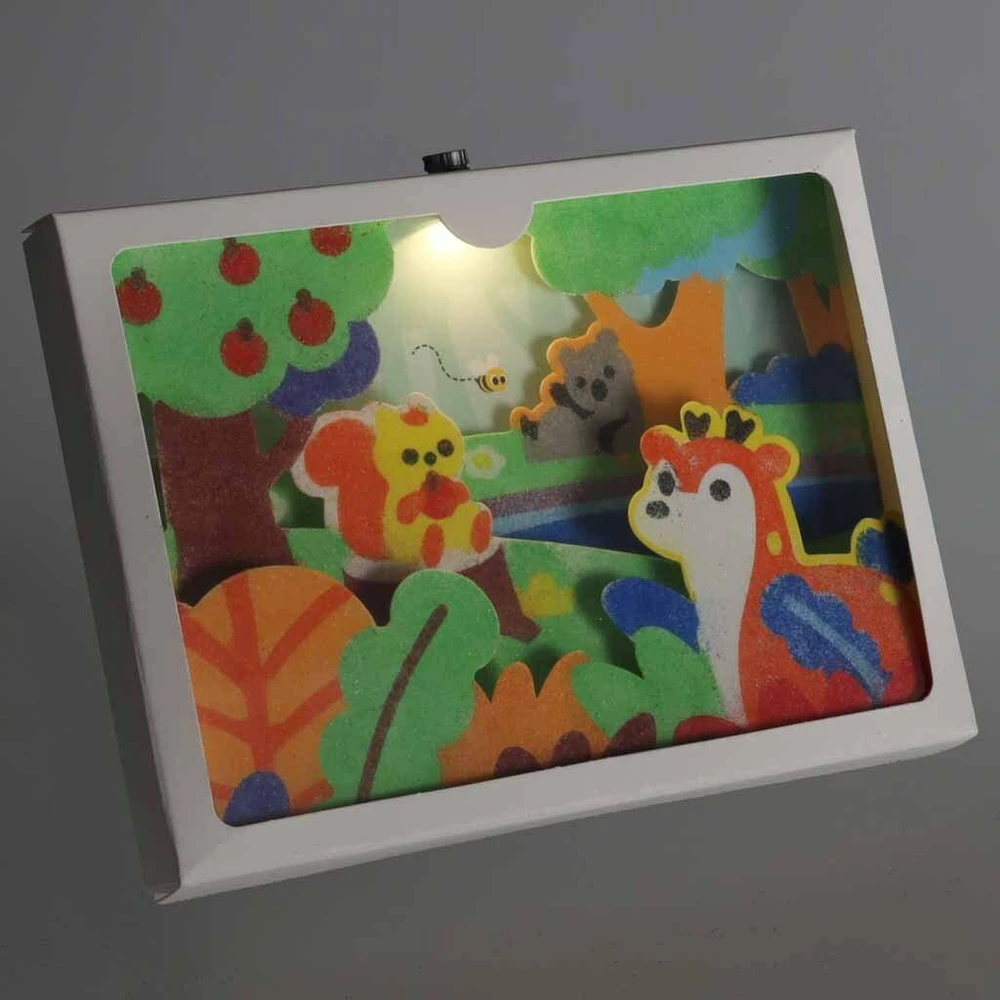 Ikonka Kūrybinis rinkinys piešimui smėliu – 3D paveikslas „Miško gyvūnai“ su LED apšvietimu