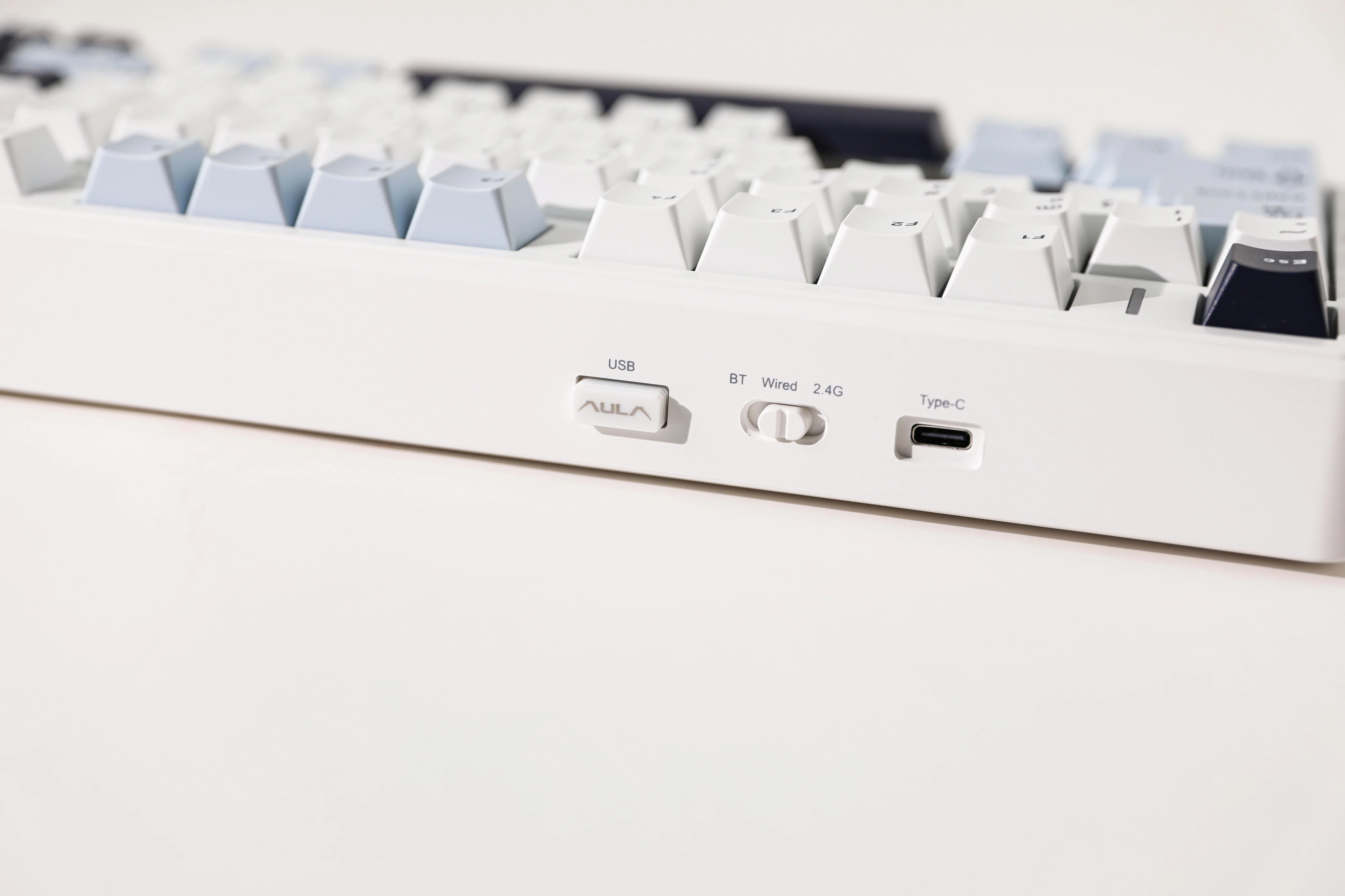 Klaviatūra Aula F99 PRO (Mėlyna) - LEOBOG Nimbus Linear V3 Switches aprašymas - Prekės nuotrauka