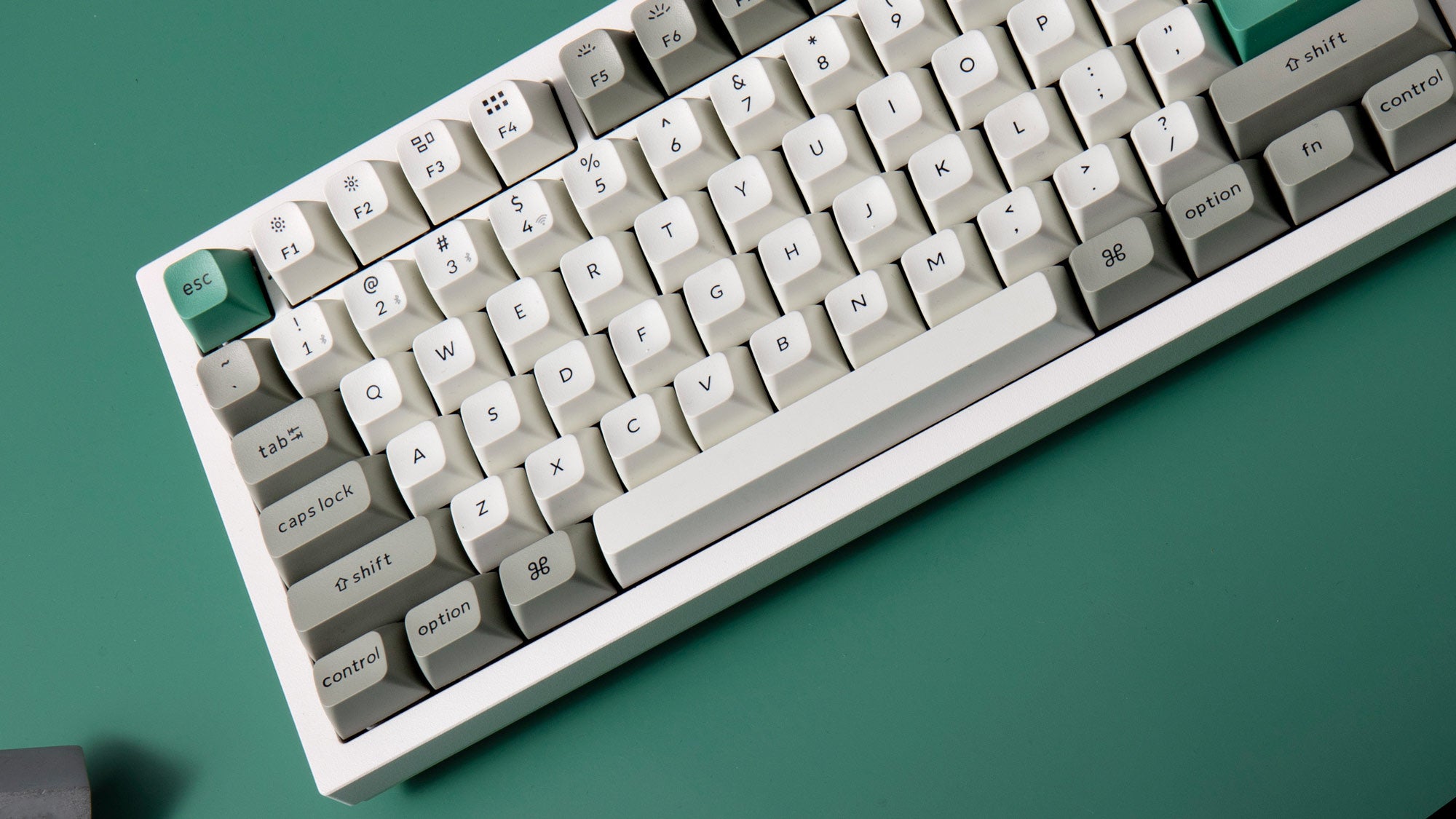 Klaviatūra Keychron Q3 Max (Carbon Juodas) - Gateron Jupiter Raudona Switches aprašymas - Prekės nuotrauka Klaviatūra Keychron Q3 Max (Carbon Juodas) - Gateron Jupiter Raudona Switches aprašymas - Prekės nuotrauka