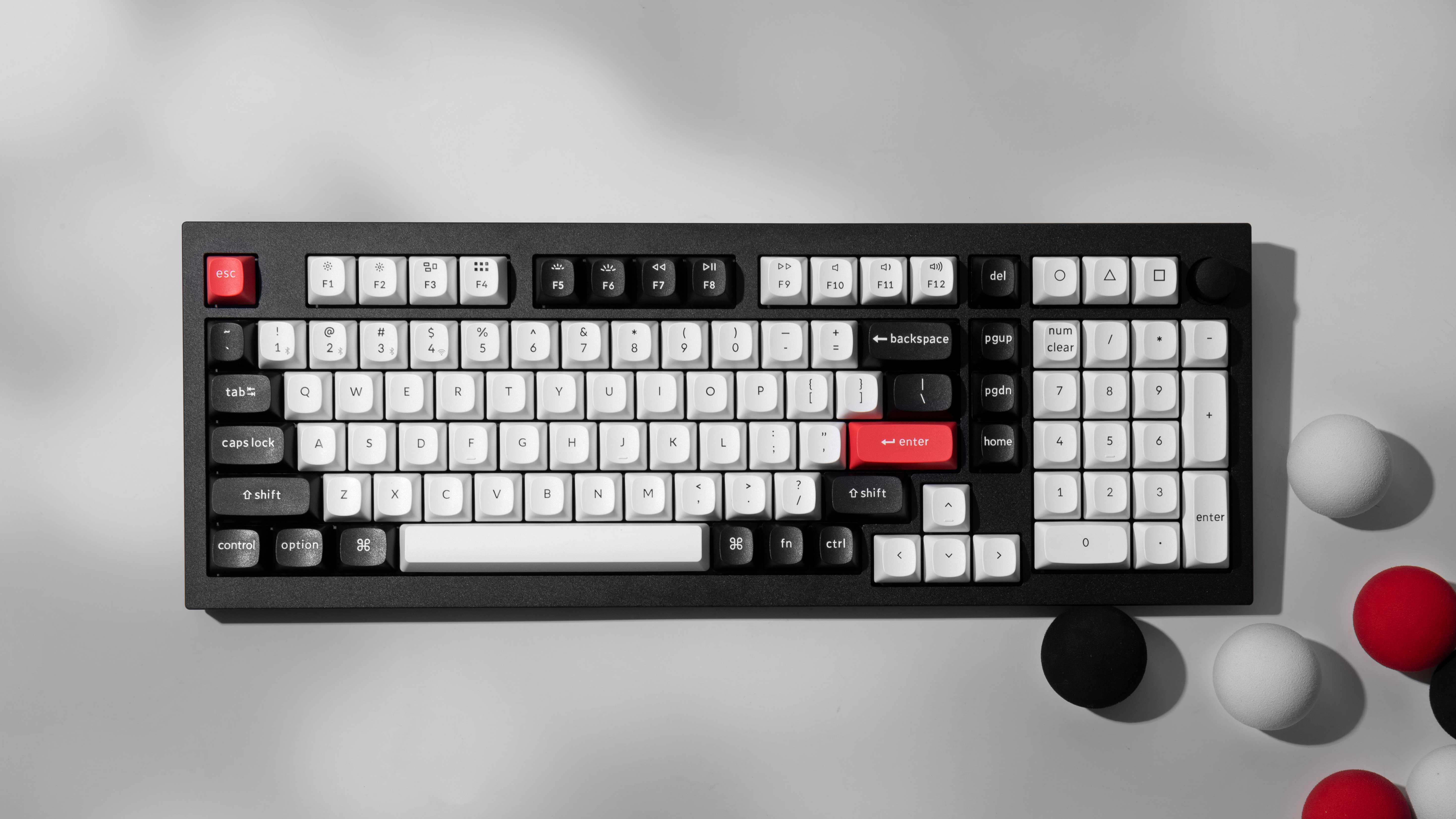Klaviatūra Keychron Q5 Magnetinė Hall Effect (Shell Baltas) - Gateron Magnetic Nebula Switches aprašymas - Prekės nuotrauka