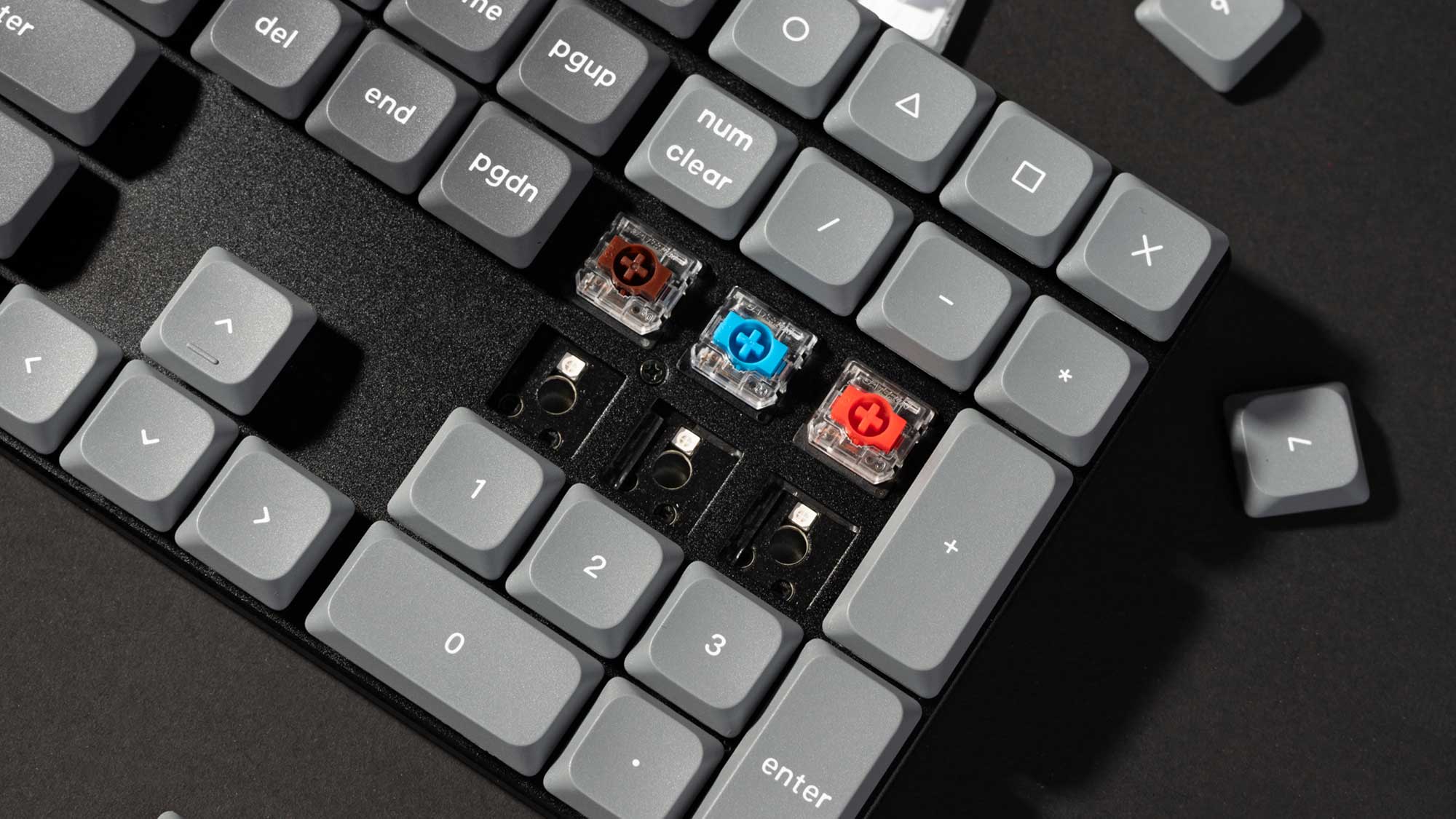 Žemo Profilio Klaviatūra Keychron K5 QMK (Juoda) - Low Profile Gateron Raudona Switches aprašymas - Prekės nuotrauka