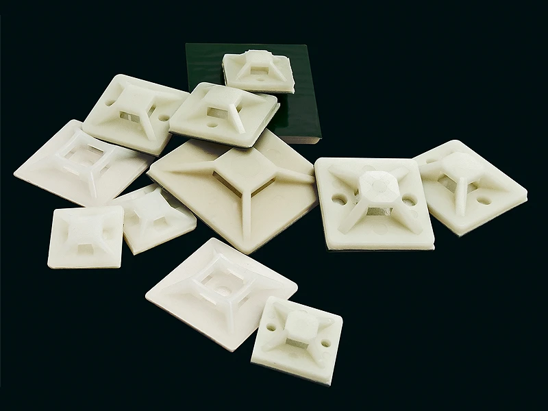 Blow Lipnus pagrindas 25 mm/25 mm baltas