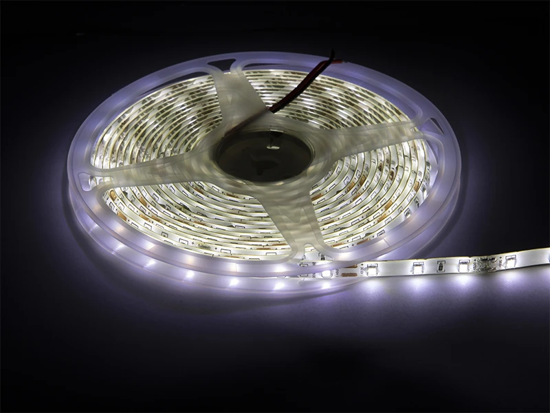 Blow Neutrali balta LED juosta, 2835 5m/300vandens