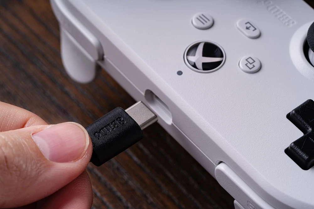 8BitDo - Pro Wired Gamepad 2 - XBOX (Juodas)