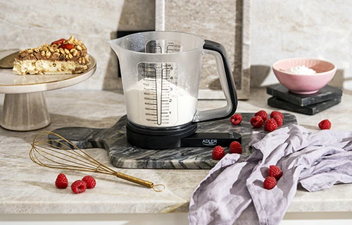 Adler | Virtuvinės svarstyklės with a measuring cup | AD 3178 | Maximum weight (capacity) 5kg | Juodas