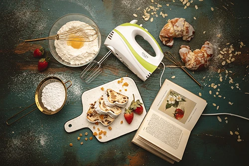 Plakiklis Adler | Mixer | AD 4205 g | Hand Mixer | 300 W | Greičių skaičius 5 | Turbo mode | Baltas/Žalias