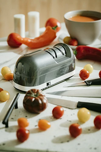 Adler AD 4508 Electric Peilis Sharpener, Juodas
