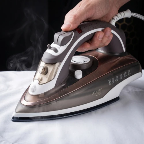 Adler | Lygintuvas | AD 5030 | Garų lygintuvas | 3000 W | Vanduo tank capacity 310 ml | Continuous steam 20 g/min | Brown