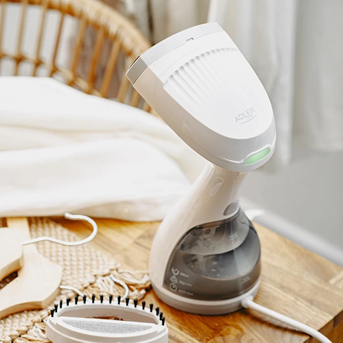 Adler Garment Steamer | AD 5042 | Handheld | 1500 W | 0.3 L | 23 g/min | Baltas