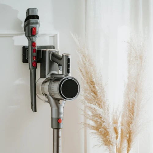 Adler AD 7062 vertikalus dulkių siurblys – „Pro LED“