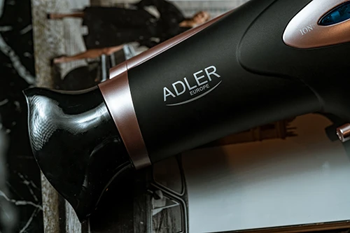 Adler AD 2248b ION plaukų džiovintuvas - 2200W + difuzorius, juodos/rožinės spalvos