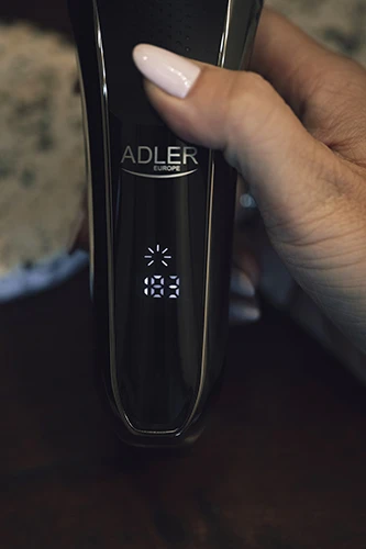 Barzdaskutė ADLER AD 2933 ELECTRIC SHAVER