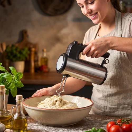 Plakiklis Adler Hand mixer | AD 4232 | Hand Mixer | 900 W | Greičių skaičius 5 | Turbo mode | Juodas/Stainless Steel