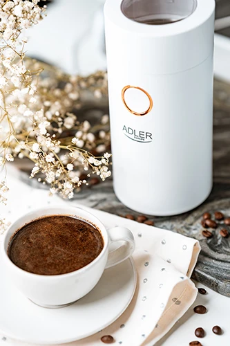 Kavamalė Adler | Kavos malūnėlis | AD4446wg | 150 W | Kavos pupelių talpa 75 g | Dangčio apsauginis jungiklis | Baltas
