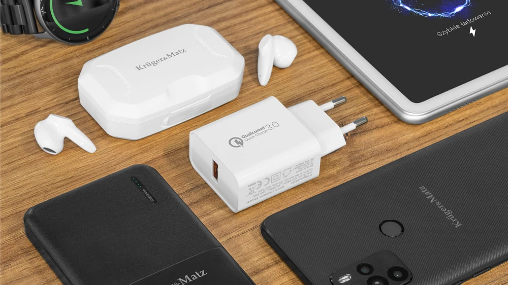 Kruger & Matz sieninis įkroviklis su Quick Charge funkcija