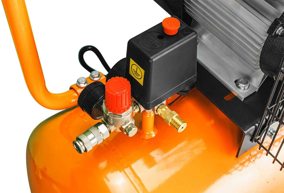 Alyvos kompresorius 100 l, 230 V