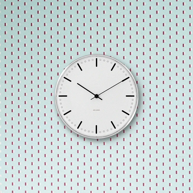Arne Jacobsen Clocks Arne Jacobsen - Miesto rotušės sieninis laikrodis - Ø16,5 cm - Baltas