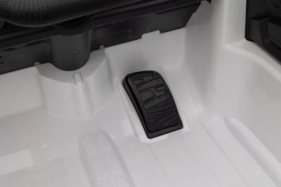 Lean Cars Vienvietis akumuliatorinis automobilis Audi E- Tron GT, baltas