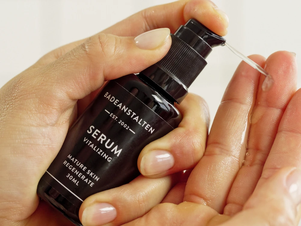 Badeanstalten – serumas veidui – gaivinantis – 30 ml