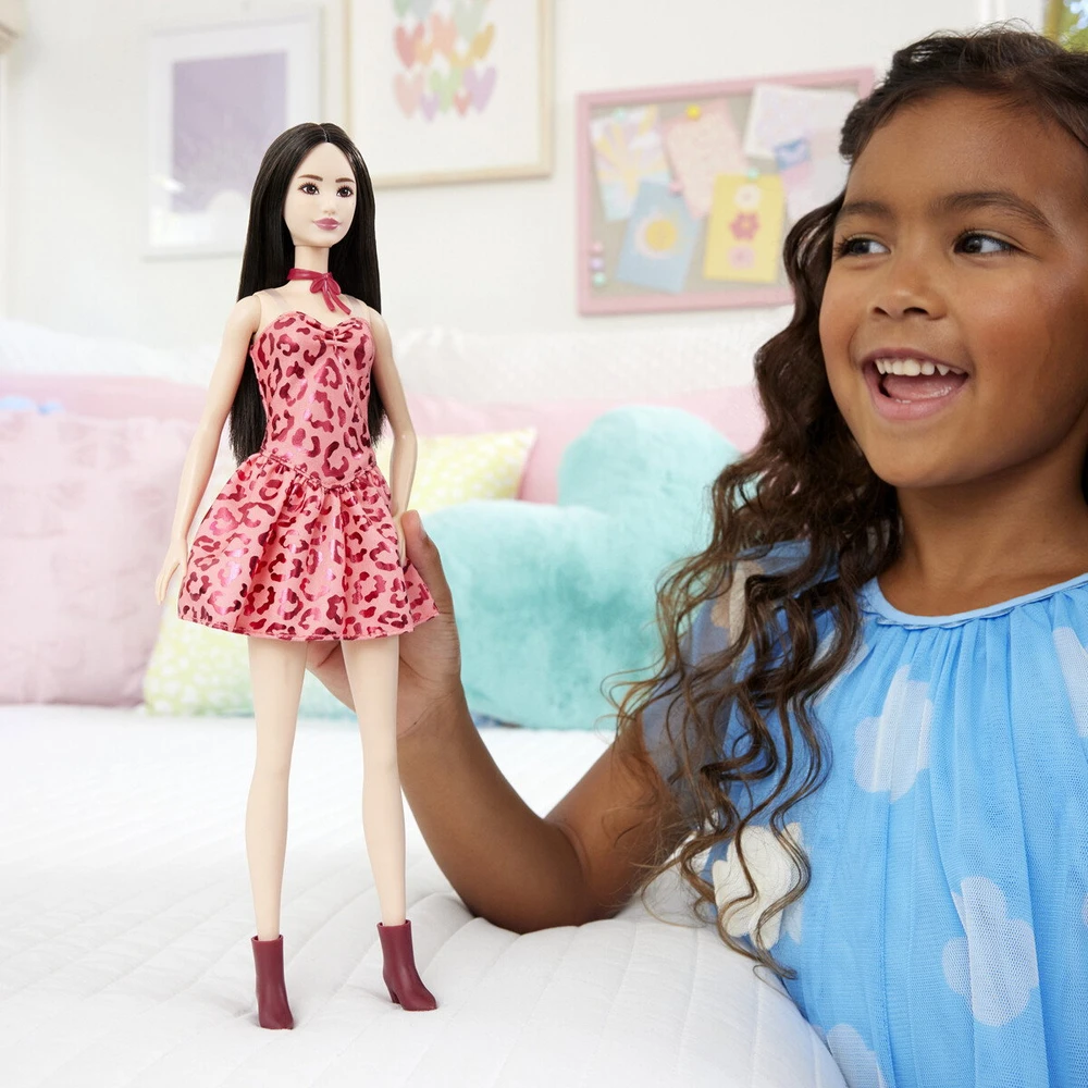 Mattel BARBIE madistė rausva suknele (JJN59)