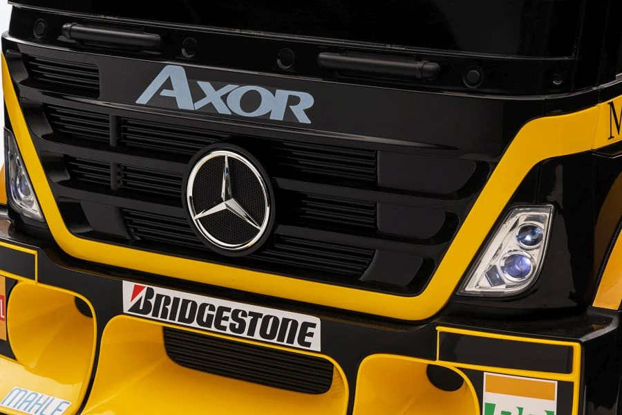 Lean Cars Vienvietis elektromobilis su priekaba Mercedes-Benz Axor XMX622, geltonas