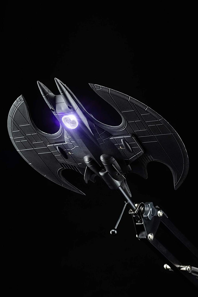 Paladone Batman Betmenas - lankstus stalo šviestuvas Betmeno sparnui (PP5055BMV2)