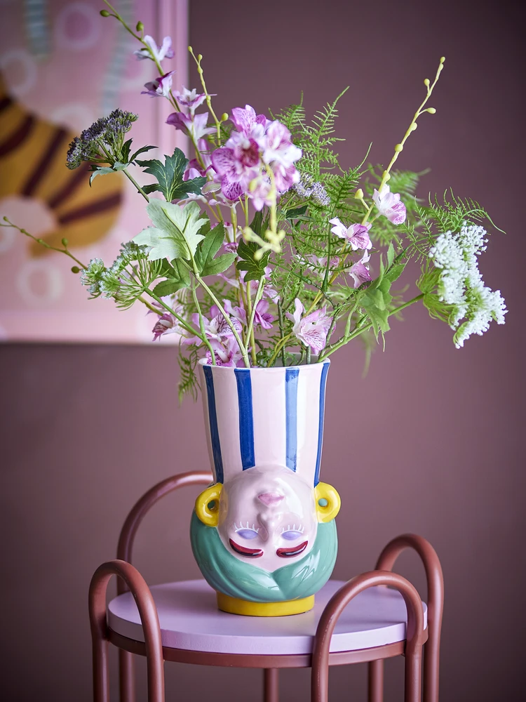 „Bloomingville“ – „Miss Jody“ vaza – rožinė – akmens masės dirbiniai