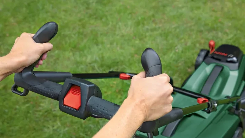 Bosch akumuliatorinė vejapjovė CityMower 18V-32-300 pilnas komplektas