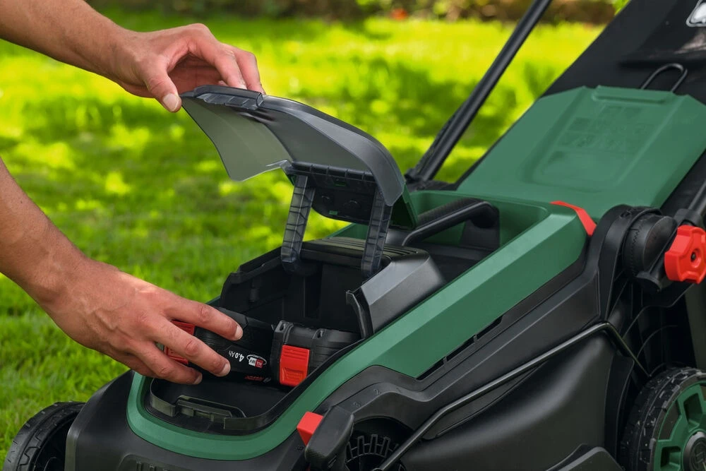 Akumuliatorinė vejapjovė Bosch Rotak 18V2-38; 38 cm