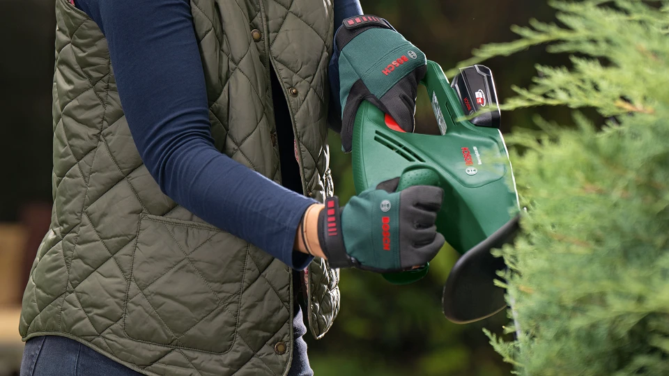 Bosch Akumuliatorinės teleskopinės gyvatvorių žirklės UniversalHedgePole 18, 1x2,5Ah