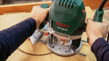 Vertikalioji frezavimo mašina Bosch POF 1200 AE