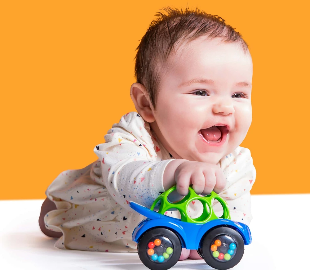 Bright Stars Bright Starts – žaislinis automobilis „Rattle Roll Buggie™“, mėlynas – (BS-81559)