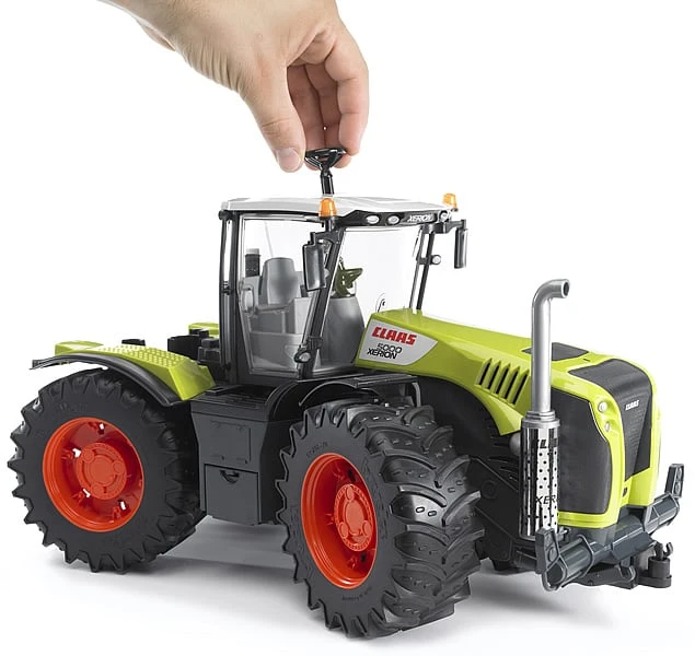 BRUDER traktorius žalias claas xerion 5000, 03015