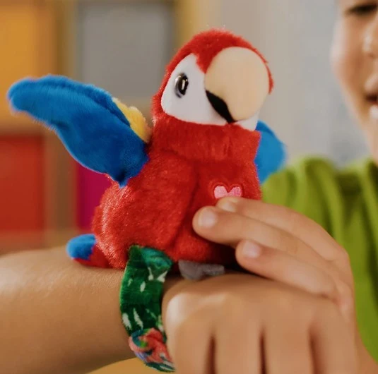 HAPPY YAPPERS interaktyvus pliušinis paukštis - Raudonoji Ara