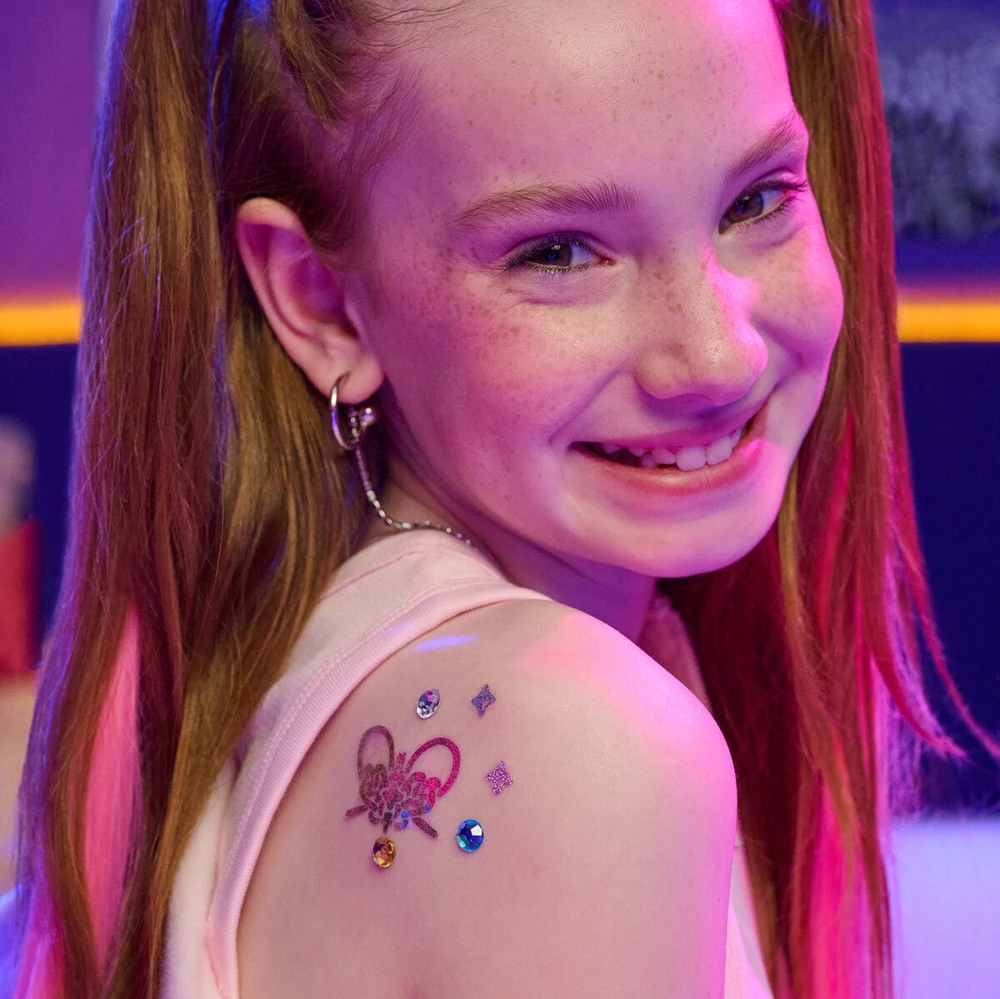 Laikinų tatuiruočių kūrybinis rinkinys Cool Maker KPop Demon Hunters Shimmer Me