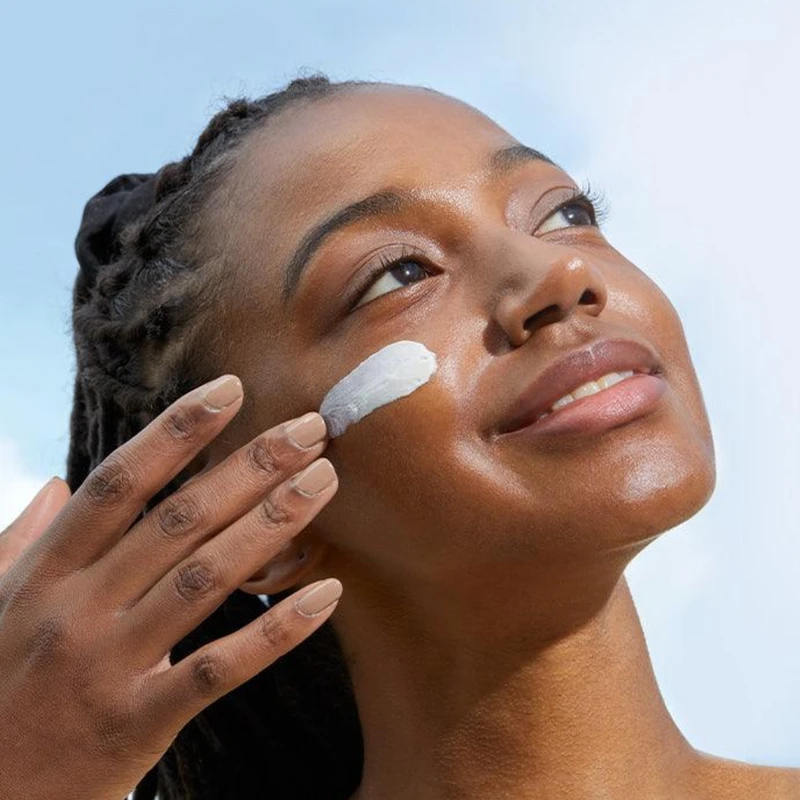 COSRX Vitalizuojantis kremas nuo saulės su vitaminu E SPF 50+ (Vitalizing Sunscreen) 50 ml