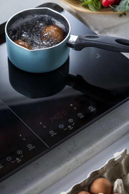 Dviejų degiklių indukcinė viryklė Camry Hob CR 6514, Juodos spalvos