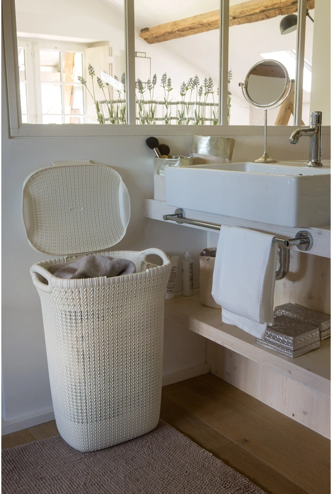 Curver SKALBINIŲ DĖŽĖ „KNIT“ (57 l; 228391; BALTA)