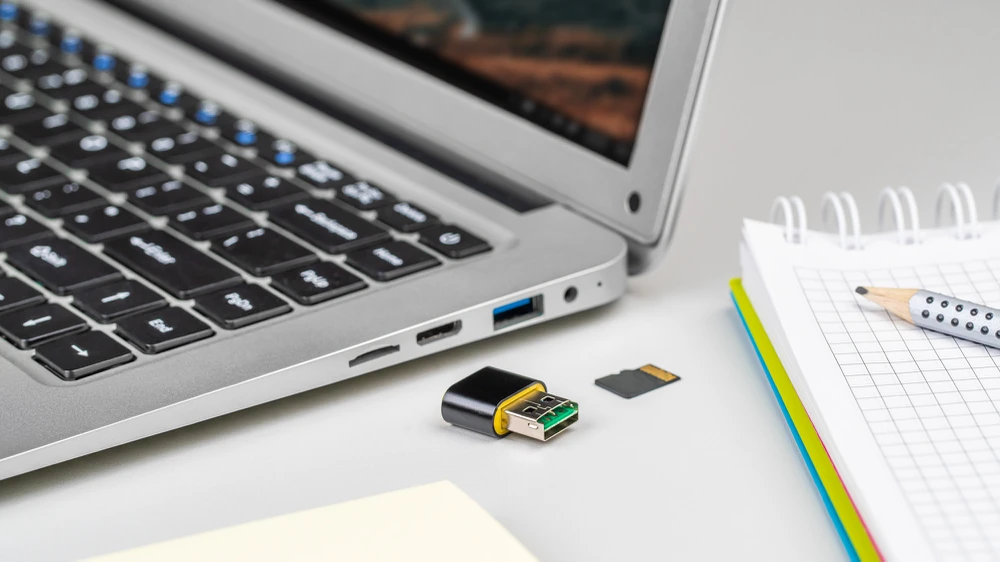 Atminties kortelė Micro SD kortelių skaitytuvas r60 REBEL mini