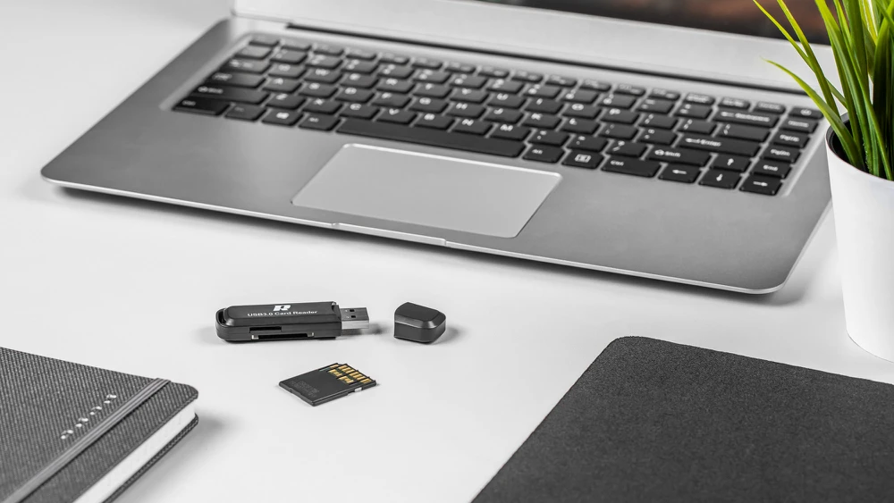 Rebel USB 3.0 atminties kortelių skaitytuvas r61