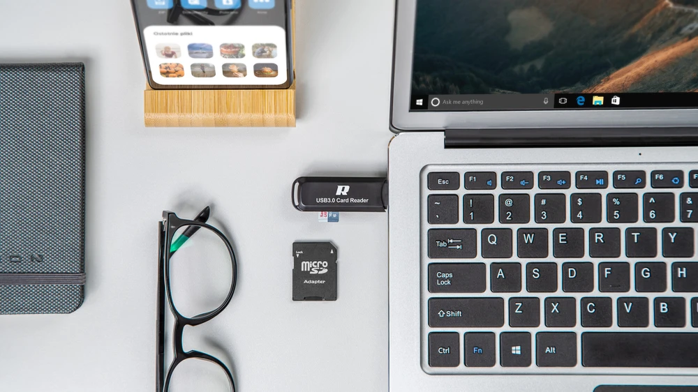 Rebel USB 3.0 atminties kortelių skaitytuvas r61