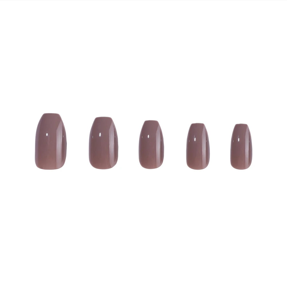 „Dashy Nails“ – švelniai violetinė spalva