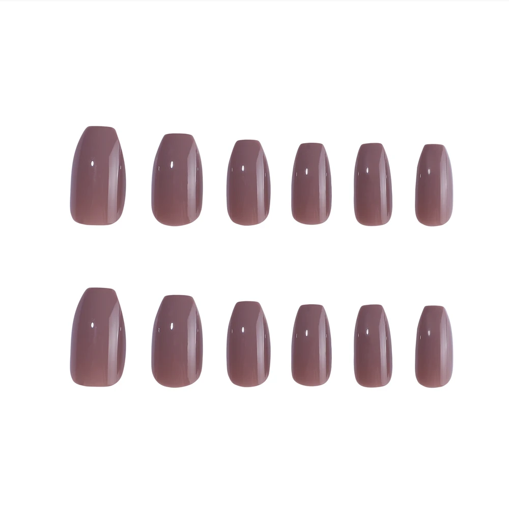 „Dashy Nails“ – švelniai violetinė spalva