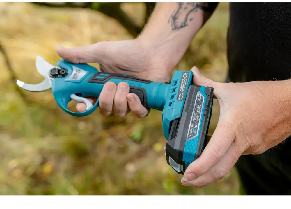Dedra Sekator Akumuliatorinis genėtuvas 18v ​​25-30mm