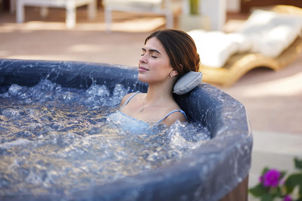 „Lay-Z-Spa Toronto SMART Air Jet Jacuzzi BESTWAY